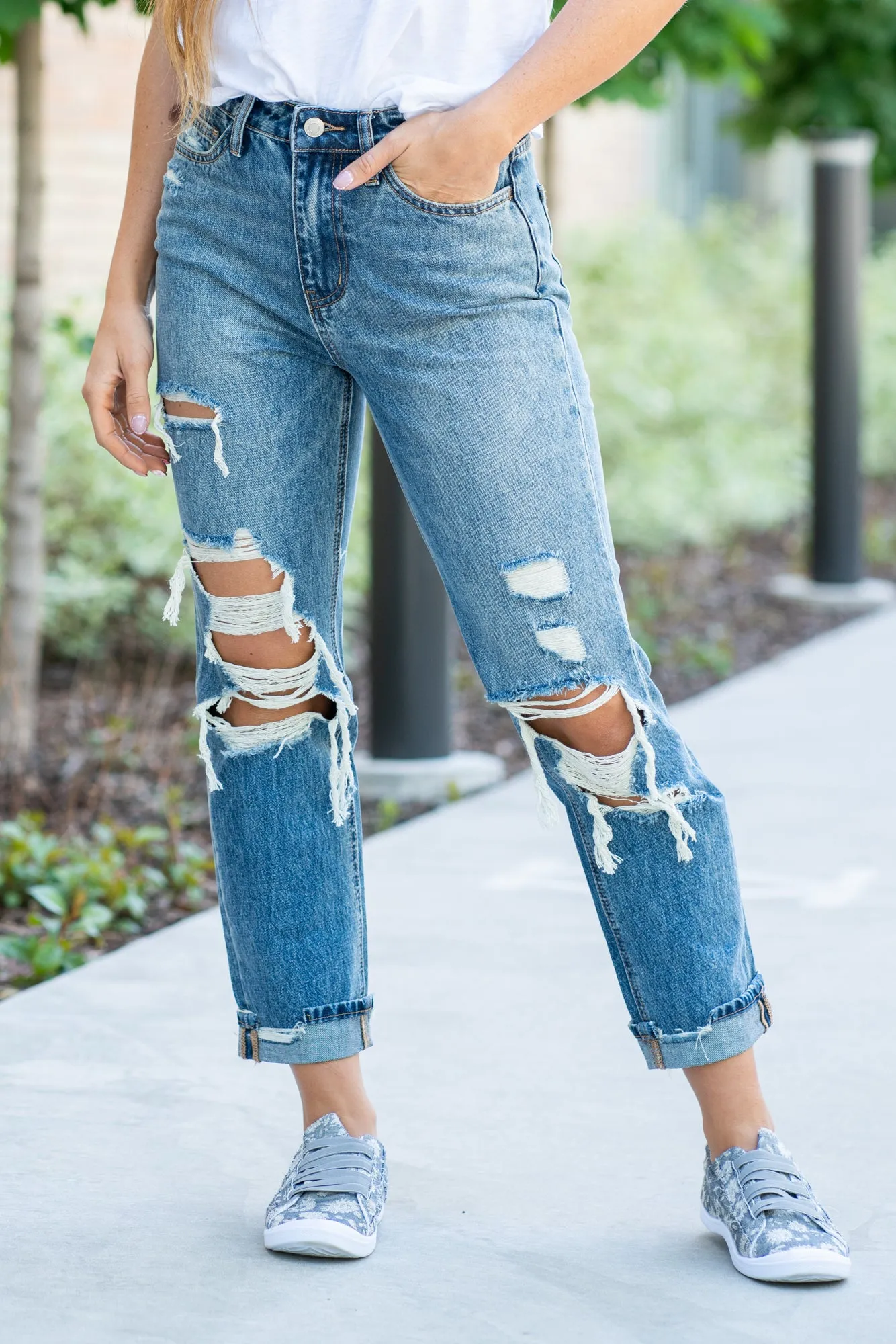 Hart Distressed Mom Jeans