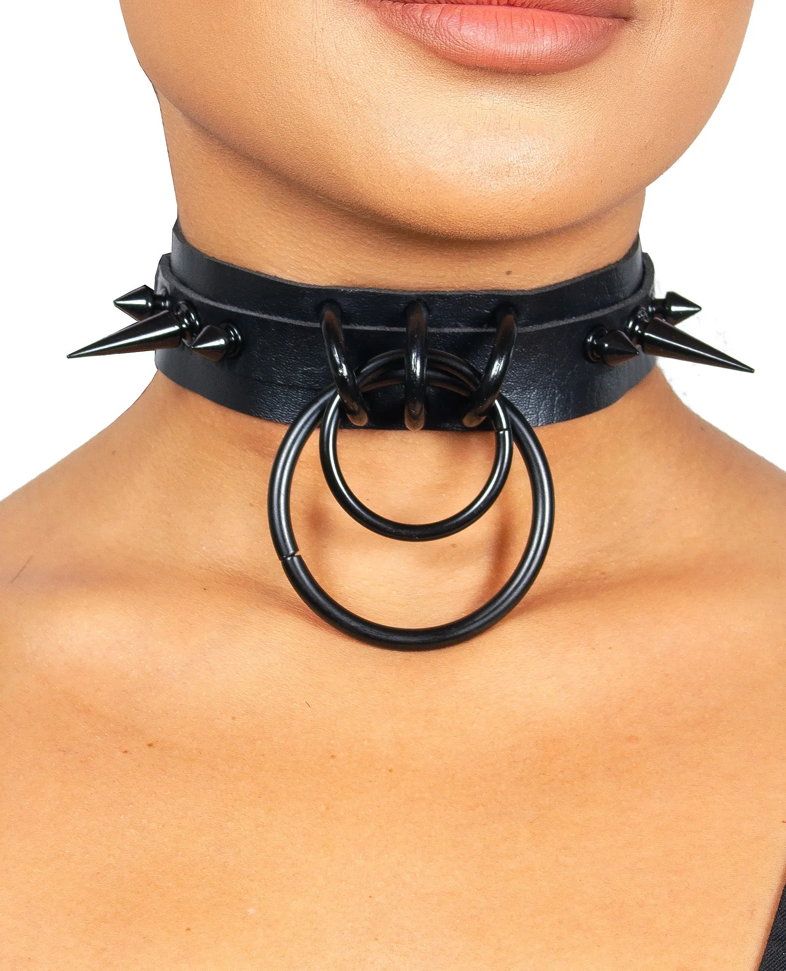 SPIKED DOUBLE RING COLLAR