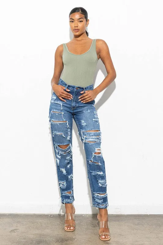 Super Distressed High Waist Jeans